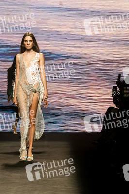 Claro Couture Fashion Show auf der 78. Mercedes-Benz Fashion Week Madrid