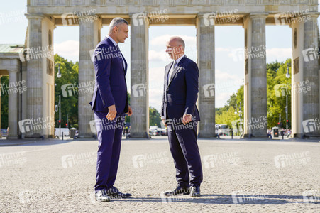 Vitali Klitschko und Kai Wegner am Brandenburger Tor