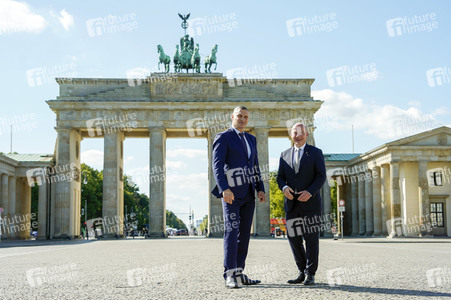 Vitali Klitschko und Kai Wegner am Brandenburger Tor