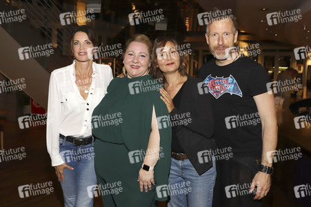 Theaterpremiere 'Falsche Schlange' in Hamburg