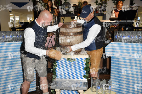 Wiesn Anstich 2023 im Hofbräu Berlin