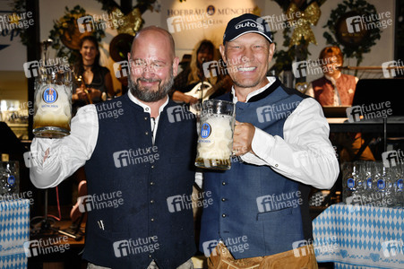 Wiesn Anstich 2023 im Hofbräu Berlin