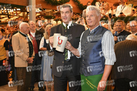 Wiesn Anstich im Schottenhamel Festzelt auf dem Oktoberfest 2023 in München