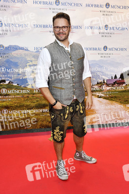 Wiesn Anstich 2023 im Hofbräu Berlin