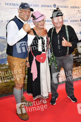 Wiesn Anstich 2023 im Hofbräu Berlin