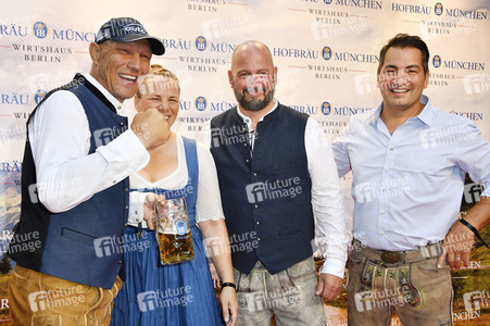 Wiesn Anstich 2023 im Hofbräu Berlin