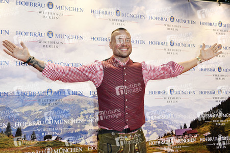 Wiesn Anstich 2023 im Hofbräu Berlin
