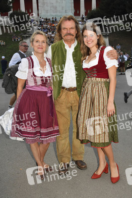 Almauftrieb beim Oktoberfest 2023 in München