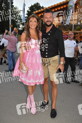 Almauftrieb beim Oktoberfest 2023 in München