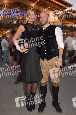 Almauftrieb beim Oktoberfest 2023 in München