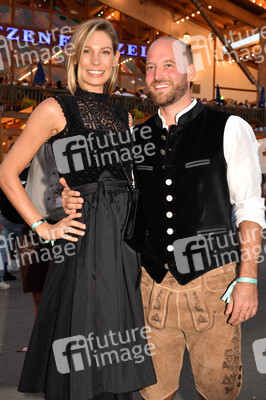 Almauftrieb beim Oktoberfest 2023 in München