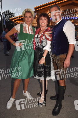 Almauftrieb beim Oktoberfest 2023 in München