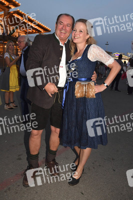 Almauftrieb beim Oktoberfest 2023 in München