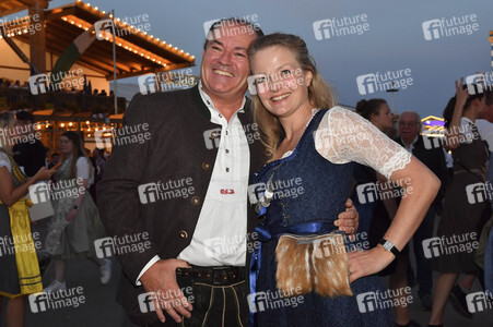 Almauftrieb beim Oktoberfest 2023 in München