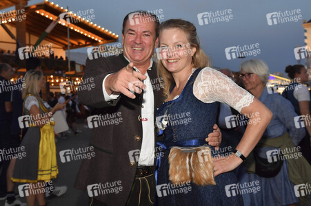 Almauftrieb beim Oktoberfest 2023 in München