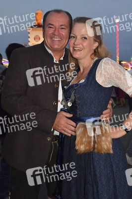 Almauftrieb beim Oktoberfest 2023 in München