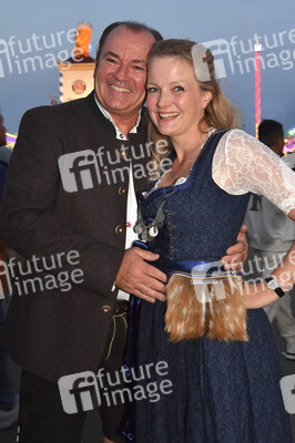 Almauftrieb beim Oktoberfest 2023 in München