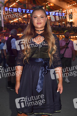 Almauftrieb beim Oktoberfest 2023 in München