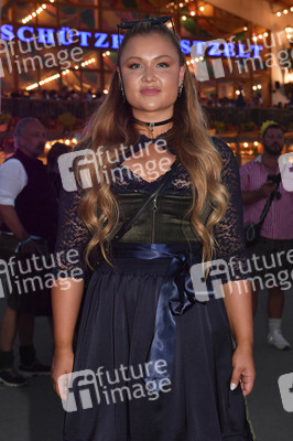 Almauftrieb beim Oktoberfest 2023 in München