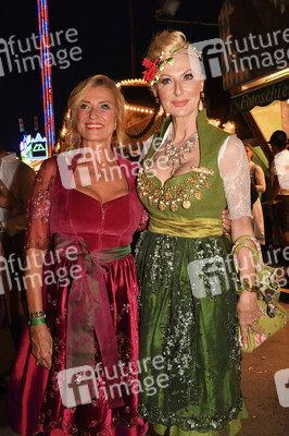 Almauftrieb beim Oktoberfest 2023 in München
