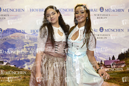 Wiesn Anstich 2023 im Hofbräu Berlin