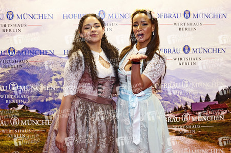 Wiesn Anstich 2023 im Hofbräu Berlin