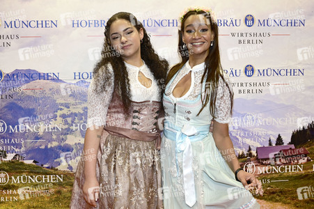 Wiesn Anstich 2023 im Hofbräu Berlin