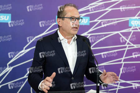 Pressestatement der CDU/CSU-Bundestagsfraktion in Berlin
