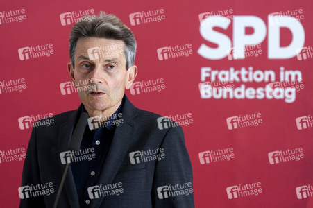 Pressestatement der SPD-Bundestagsfraktion in Berlin