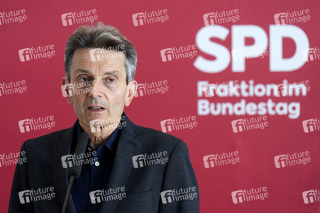 Pressestatement der SPD-Bundestagsfraktion in Berlin