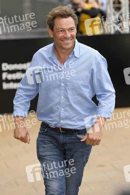 Ankunft von Dominic West auf dem San Sebastian International Film Festival 2023