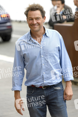 Ankunft von Dominic West auf dem San Sebastian International Film Festival 2023