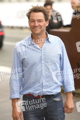 Ankunft von Dominic West auf dem San Sebastian International Film Festival 2023