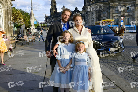 Empfang anlässlich der Trauung von Maria Teresita Prinzessin von Sachsen und Graf Beryl Alexandre de Saporta in Dresden