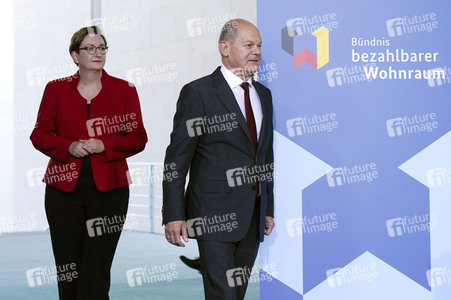 Pressestatements vor der Sitzung 'Bündnis-Tag zum bezahlbaren Wohnraum' in Berlin