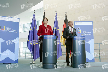 Pressestatements vor der Sitzung 'Bündnis-Tag zum bezahlbaren Wohnraum' in Berlin