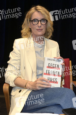 Buchpremiere 'Gegen Frauenhass' in Berlin