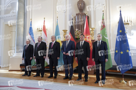 Empfang der Präsidenten von Kasachstan, Kirgisistan, Tadschikistan, Turkmenistan und Usbekistan in Berlin