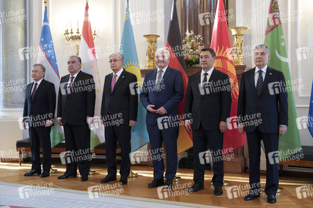 Empfang der Präsidenten von Kasachstan, Kirgisistan, Tadschikistan, Turkmenistan und Usbekistan in Berlin