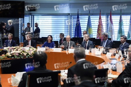 Empfang der Präsidenten von Kasachstan, Kirgisistan, Tadschikistan, Turkmenistan und Usbekistan im Kanzleramt in Berlin