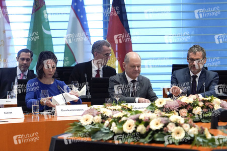 Empfang der Präsidenten von Kasachstan, Kirgisistan, Tadschikistan, Turkmenistan und Usbekistan im Kanzleramt in Berlin