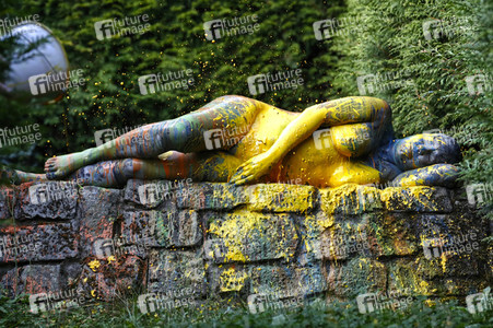 BODYART: Mauer Splash / Wall Splash