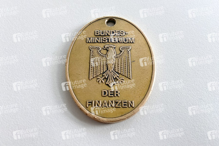 Symbolfoto Zoll-Dienstmarke