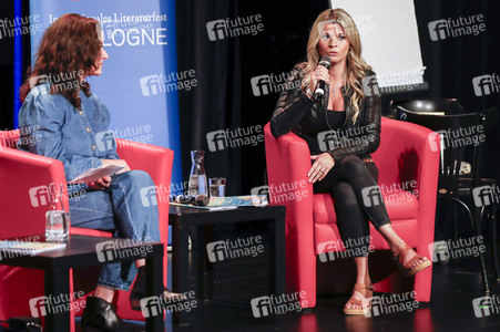 Hendrikje Balsmeyer und Peter Maffay auf der lit.Cologne Spezial 2023 in Köln