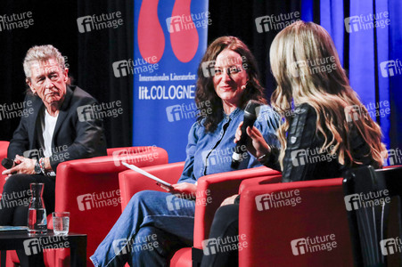 Hendrikje Balsmeyer und Peter Maffay auf der lit.Cologne Spezial 2023 in Köln