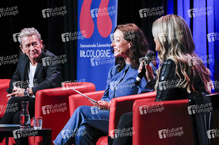 Hendrikje Balsmeyer und Peter Maffay auf der lit.Cologne Spezial 2023 in Köln