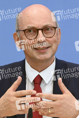 Bundespressekonferenz Neuordnung von BZgA und RKI in Berlin