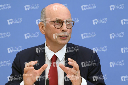Bundespressekonferenz Neuordnung von BZgA und RKI in Berlin