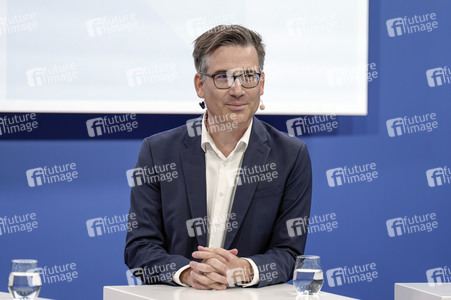 Diskussionsveranstaltung 'Der Osten - Chancen und Talente für Deutschland' in Berlin