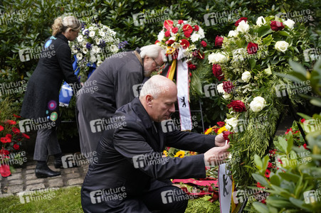 Kranzniederlegung in Gedenken an Willy Brandt in Berlin